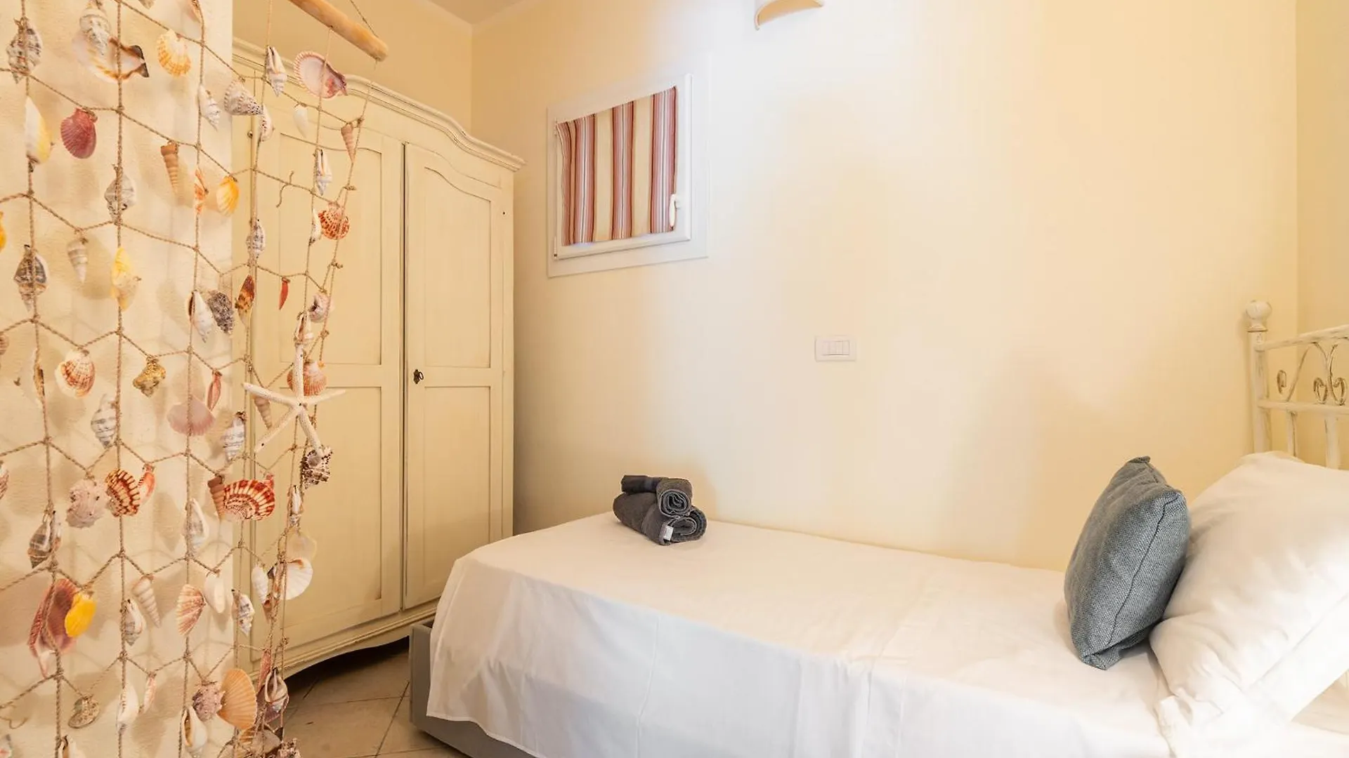Jasmine Panoramic Hideaway Apartment Riva dei Pini 0*,
