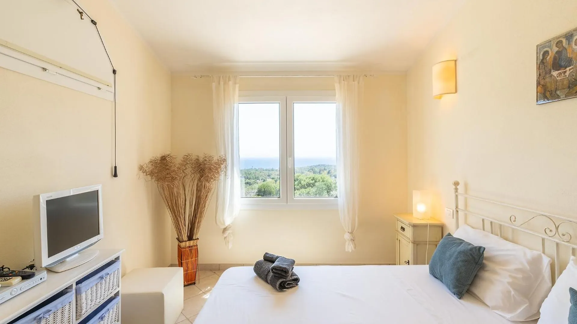 Jasmine Panoramic Hideaway Apartment Riva dei Pini