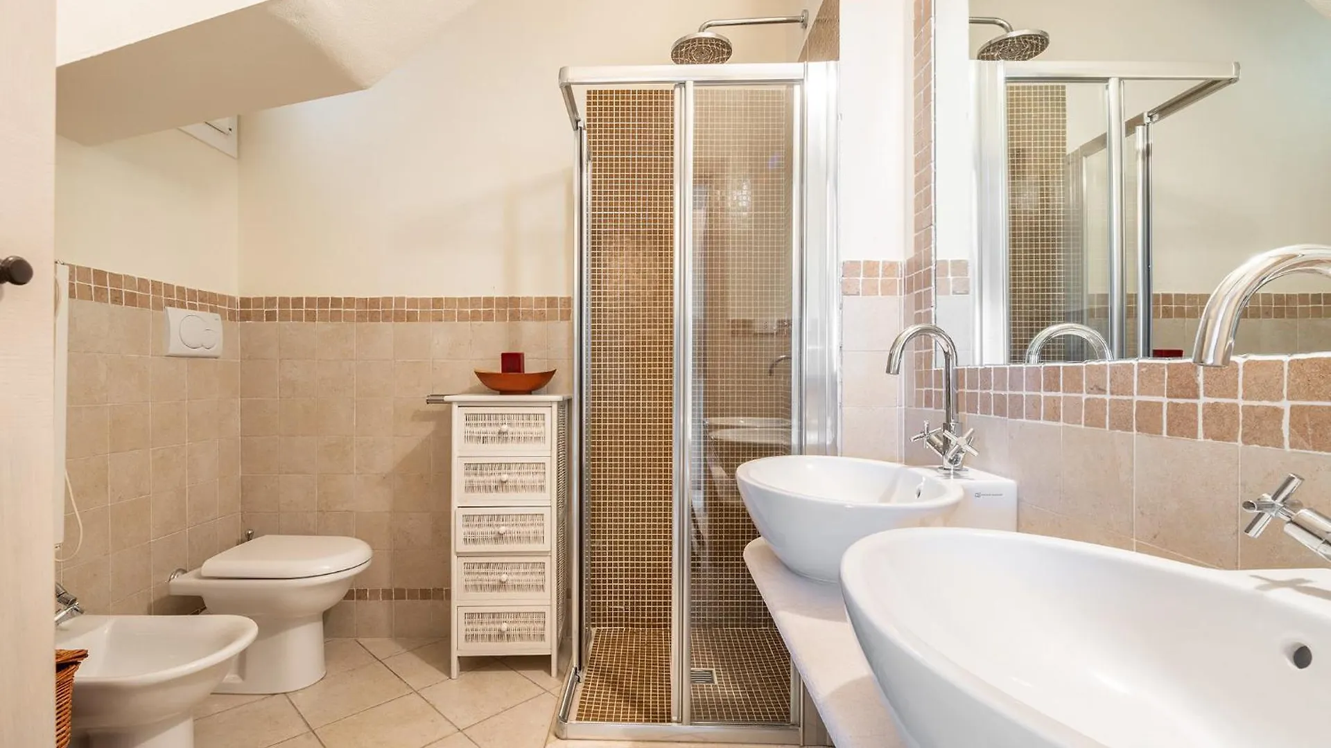 Jasmine Panoramic Hideaway Apartment Riva dei Pini