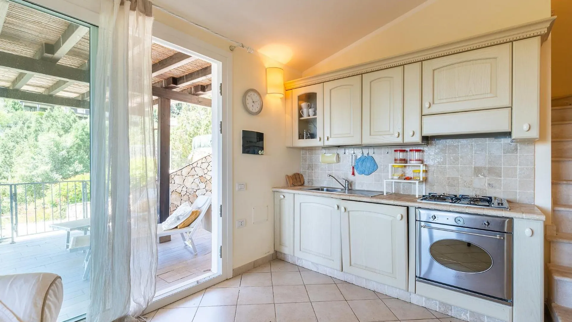 Jasmine Panoramic Hideaway Apartment Riva dei Pini