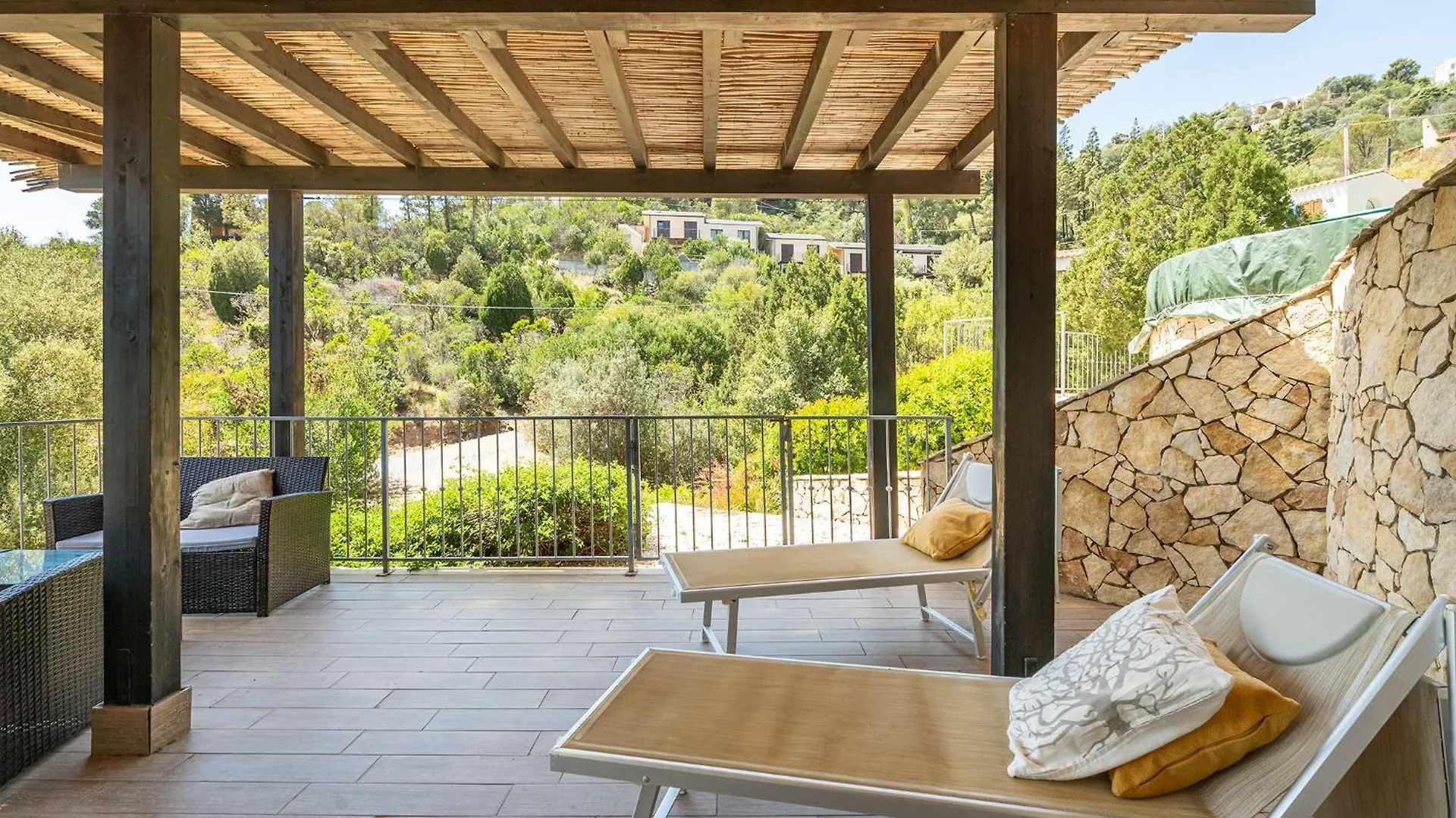 Jasmine Panoramic Hideaway Apartment Riva dei Pini 0*,
